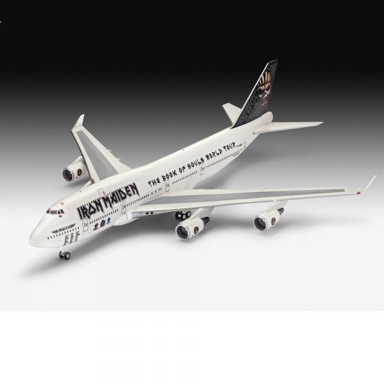 Сборная модель гастрольного самолета Boeing 747-400 группы Iron Maiden  1:144 04950R