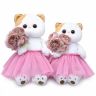 BUDI BASA LK24-036 Мягкая игрушка Кошечка Ли-Ли с букетом, 24 см