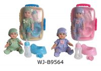 ABtoys (АБтойс) WJ-B9564 Пупс в чемоданчике, 25см, в вязаном комбинезончике в наборе с аксессуарами, 2 вида в коллекции
