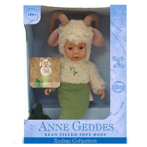 Unima 579523 Anne Geddes Кукла из серии "Знаки Зодиака" - Козерог (22.12-20.01), 23 см