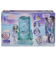 Mattel DLB39 Ever After High Кукла Кристал Винтер с набором из коллекции "Заколдованная зима"