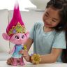 Hasbro B6568 Trolls Поющая Розочка (Обнимашка Поппи) 