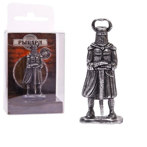 Амберкинг TIN-01 Фигурка литая. Солдатик металлический. Крестоносец с двуручным мечом в рогатом шлеме 54мм (1:32) олово