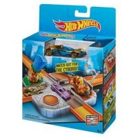 Mattel CDM46 Hot Wheels Трек Атака киборгов серия "Приключения в большом городе"