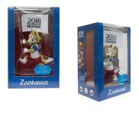 Фигурка Т11145 FIFA-2018 Волк Zabivaka Знаменосец в подарочной коробке, 9 см