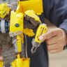 Hasbro E0982 Transformers Заряженный Бамблби со звуком и светом, 28 см