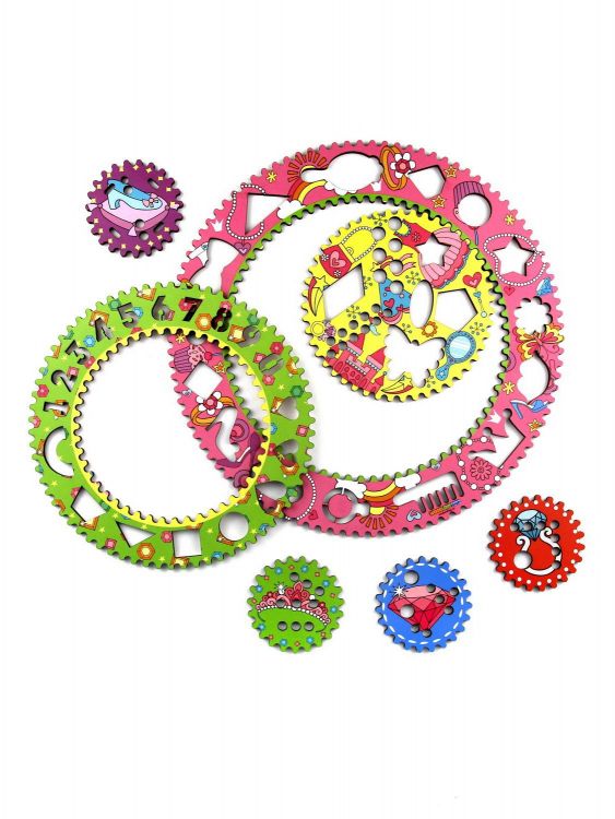 Woodlandtoys 122104 Набор для рисования Woodlandtoys Спирограф Принцессы 25,5*25,5*0,3 см