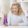 Hasbro E2068 Кукла делюкс Принцесса Дисней Рапунцель с дополнительным платьем, 20 см