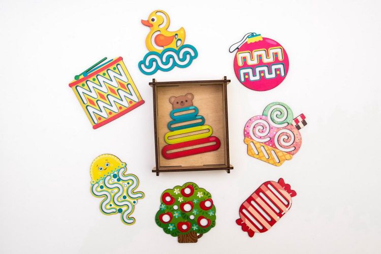 Woodlandtoys 120208 Набор трафаретов и линеек Woodlandtoys Детское ассорти 14*11*5,5 см